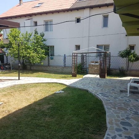 Casa Dyny 2 Mai Hotel Екстериор снимка