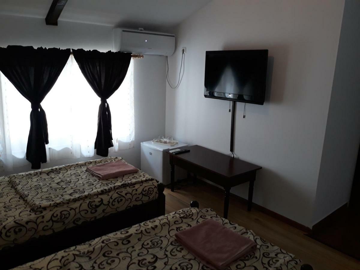 Casa Dyny 2 Mai Hotel Екстериор снимка