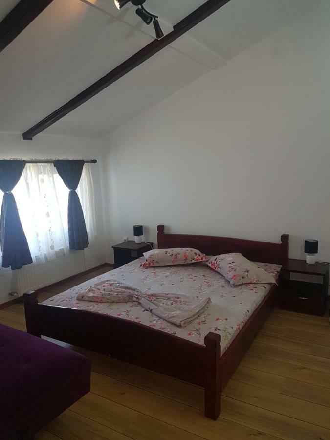 Casa Dyny 2 Mai Hotel Екстериор снимка